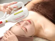 美肌フォト【シワケア】【引き上げ効果】気になる首にシワまでしっかりお手入れ！即効性抜群の大人気フェイシャル💡