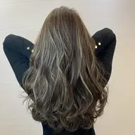 🌟【外国人風3Dハイライトカラー✨】☆ナチュラルから筋感の効いたスタイルまで理想に合わせてデザインします☆