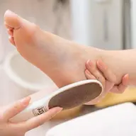 フット甘皮ケア+角質除去✨夏前におススメ✨研修生練習モデル🌈電話不可