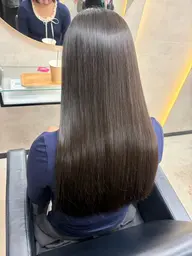 【美髪目指したい方必見👀💟】縮毛矯正+カット🪄🌠雨の日も安心サラサラ髪に🌧