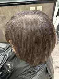 🔥チラホラ白髪が気になり出した方へ🔥カット+白髪ぼかしハイライト+全体カラー16500円→11000円