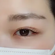 【6週間以内のご来店】✨人気✨上まつげパーマ(束感コーティング付)+美眉スタイリングWAX(保湿ケア付)