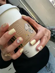 ［Simple Art］2本アート/丁寧ケア込み/お持ち込みOK★ビジュー盛り追加500円