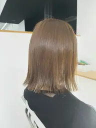 カット（ショート、ショートボブ、肩上のボブ限定）