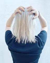 カットダブルカラー＋サービストリートメント！ケアブリーチでダメージを最小限に3ステップトリートメントの1種類目をサービス