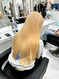 【🤎冬のおすすめメニュー🤎】‎トリプルカラー‎➕髪質改善トリートメント➕韓国風コテ巻き🐏🫧