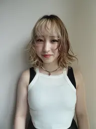 💫根元リタッチカラー💫根元ブリーチ＋全体ワンカラー＋クイックトリートメント【ショート】