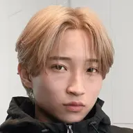 【センターパートの方限定🔥】カット＋ダブルカラー(ケアブリーチ)＋ダメージ補修トリートメント✨️