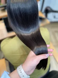 髪質改善酸熱トリートメント(ケラチンストレートトリートメント)※平日・土曜19:30 日曜・祝日18:30