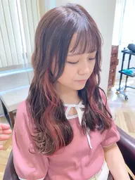 ✔🍓4月限定✨️1日.2名限定🍓ブリーチ使用.イヤリングカラー➕Aujuaプチトリートメント➕コテ巻き無料✂️