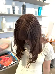 《ブリーチ➕全体カラー》ブリーチを使って髪を明るくしたい方🌷