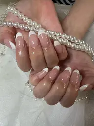 シンプルネイルジェル　　フレンチ　マグネット　シンプルなデザインのコース