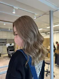 【複雑履歴】【黒染め履歴】✨ムラ修正ブリーチ＋高級カラー＋ダメージ補修トリートメント💙