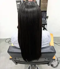 《🌸4月限定価格🌸》【くせ、うねり、ボリューム改善✨】髪質改善/縮毛矯正