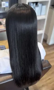 縮毛矯正(ロング料金3300~)