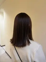 《 🌙土日祝🌙 》  梅雨のお悩み全部解決💫艶髪縮毛矯正 ＋ カット + 保湿ケアトリートメント🤍