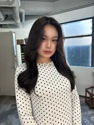 【⭐︎4月限定40%オフ🌸⭐︎】カット✂︎➕透明感カラー🫐🍒➕Aujua4️⃣stepトリートメント🫧