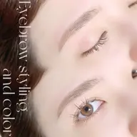 アイブロウスタイリング