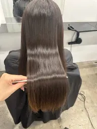 【梅雨の癖・うねり対策☔️】カット+ケア縮毛矯正ストレートパーマ+保湿トリートメント✨