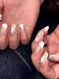 〈オフあり〉パラジェル🪽 ワンカラーベース(自爪風カラー)+フレンチ⟡.·