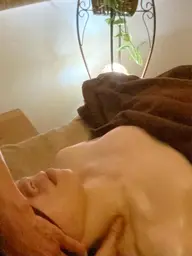 フェイシャル　(超音波毛穴洗浄/美白/リフトアップ)どちらかコース