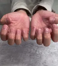 お爪の長さ・形の整え➕甘皮処理➕お爪磨き➕保湿トリートメント