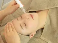 毛穴洗浄フェイシャル&PDRNサーモンDNA美白液導入