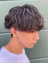 骨格矯正🔥➕波巻きパーマ＋トリートメント(メンズ限定)