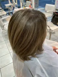 【エイジング、白髪にお悩みの方】白髪ぼかし×髪質改善🔴まとまり重視コース