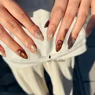 ジェルネイル8本アート（両手で4本ずつ）