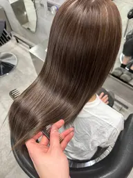 🤍期間限定🤍白髪ぼかし✨(ハイライト、ブリーチなど) ケアブリーチ+ケアカラー 脱白髪染め 時間指定あり