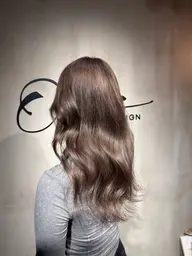 《5月7日限定‼️》【女性ロング​〜​ミディアムヘア限定】似合わせカット+艶感カラー✨