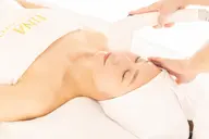 最新HIRFWAVEProによるリフトアップ&タイトニングケア