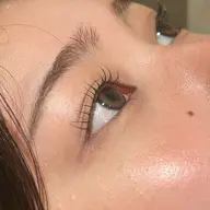 【✨平日限定✨】しっかり立ち上げるまつ毛パーマ👀