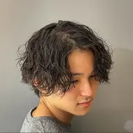 【古着系のスタイルにもピッタリ】 カット➕スパイラルパーマ《men's/メンズカット》