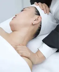 🉐［BODY]全身アロマリンパ＆小顔マッサージ✨ハントマッサージ+キャピ✨90分¥ 4980