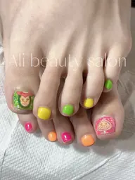 フットネイル 持ち込み手描きネイル