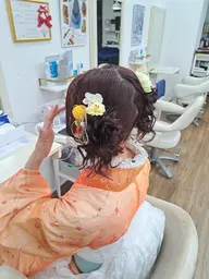 振袖、訪問着、袴等の着付け(ご予約に関しては一週間以上前でお願いします。持ち物などの確認があるのでお電話させて頂きます)