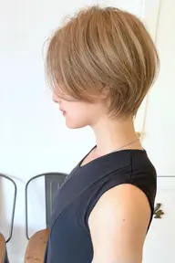 顔周りのデザインカット。細部のこだわりまで全てお伝えください。徹底的にこだわります。