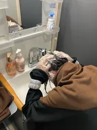 【x（旧Twitter）投稿限定】80分スタンダードコース〈カラー剤持ち込み〉