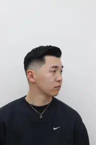 フェザーアップアイロンパーマ【カット+アイロンパーマ】