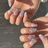 (オフなし)【モデル様募集】HAND.💅ラメグラデーションネイル🎀技術向上のため研修ネイリストが担当！