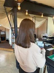 【人気No.2メニュー🌷🌸】春色艶カラー+ダメージ補修トリートメント(※ロング料金あり)