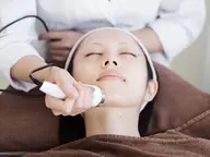 【☆当店おすすめ】☆毛穴洗浄＆はりつやUP美容液（ビタミンC、コラーゲン、ヒアルロン酸）導入✨透き通るような美肌へ☆