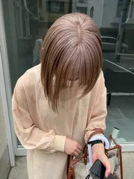 【 一気に垢抜け🎶 】 全体ブリーチ＋オンカラー➕1stepトリートメント✨