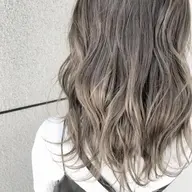 💕外国人風カラー+保湿ケアトリートメント（イルミナ、アディクシー、スロウカラー）の変更も可能です＊ブリーチなし