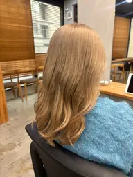 カット+ケアブリーチ+トリートメント ※黒染め履歴がある場合プ(+料金)が必要になります。