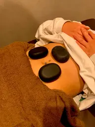 【minimo限定✨】【ゆらぎ期の不調に】 温活(ホットストーン🪨🔥)×骨盤ケア90分 ¥4,980