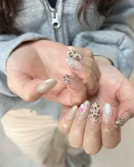 ４本アートコース（オフなし）自爪2cm以上ロング料金1100円