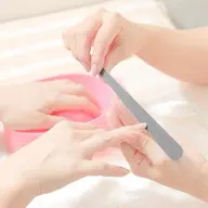 ハンドケア（形•爪磨き•甘皮処理）フットの場合+¥1100